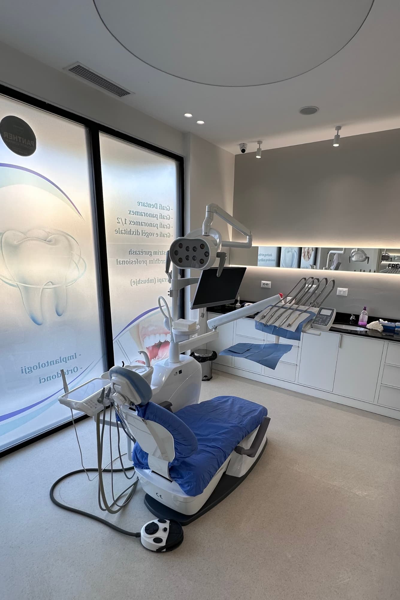At Luce Dent Clinic, our team of highly qualified dentists combines years of experience with continuous training to provide exceptional care. We are dedicated to your comfort, safety, and long-lasting oral health.
